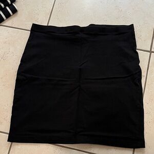 H&M Black Pencil Skirt